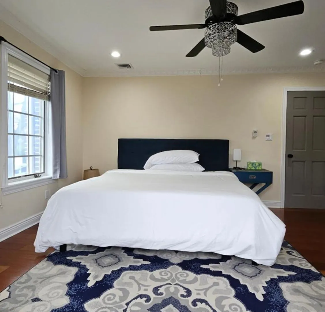 Luxury Hotel-Style Room In Queens, New York